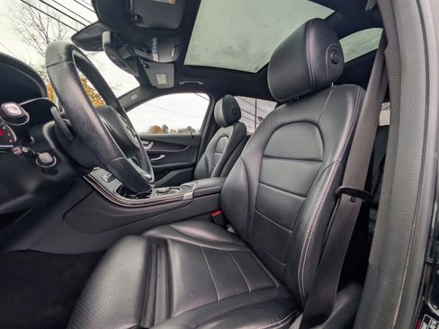 Used 2018 Mercedes-Benz GLC 300 4MATIC image 36
