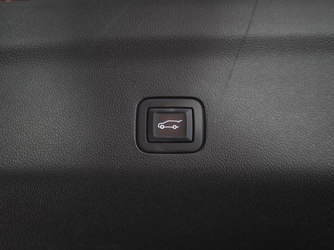 Used 2022 GMC Yukon SLT w/ SLT Premium Package AWD/4WD image 12