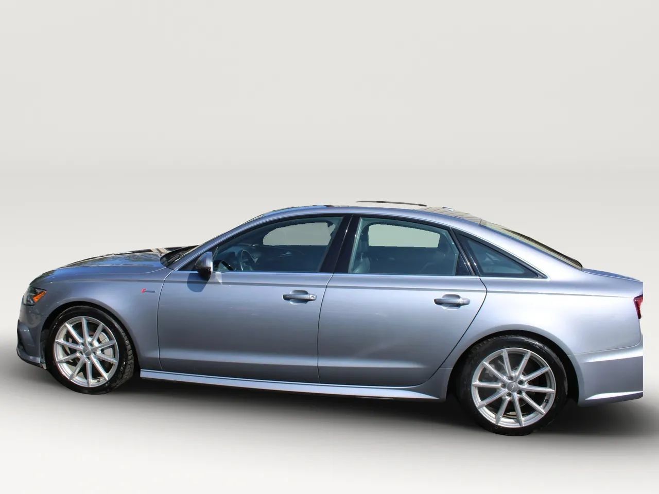 Used 2017 Audi A6 3.0T Prestige w/ Comfort Seating Package AWD/4WD image 4