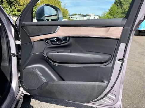 New 2026 Volvo XC90 B5 Plus w/ Protection Package AWD/4WD image 31
