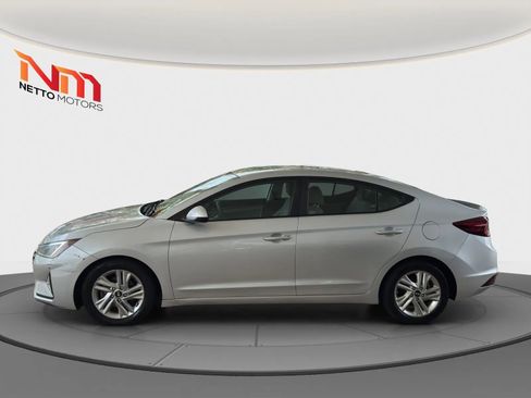 Used 2020 Hyundai Elantra SEL image 2