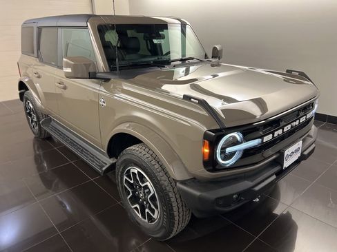 New 2025 Ford Bronco Outer Banks image 1