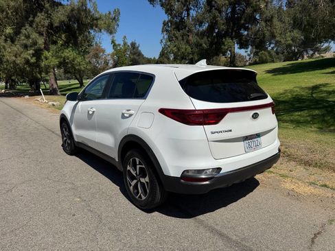 Used 2022 Kia Sportage LX image 7