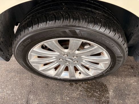 Used 2014 Lincoln MKX AWD w/ Equipment Group 102A image 47