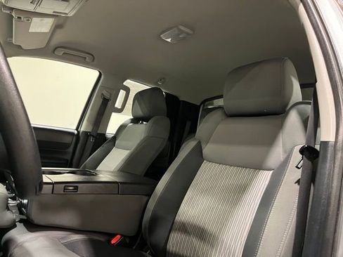 Used 2015 Toyota Tundra SR image 17