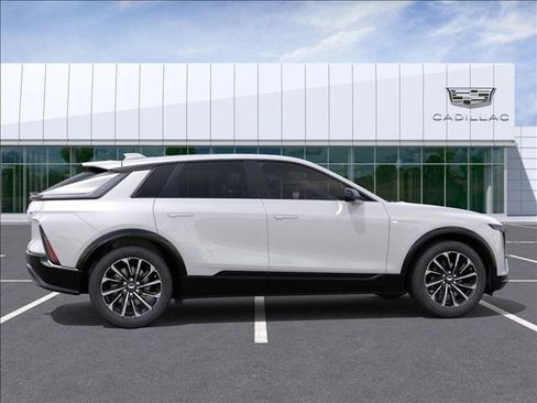 New 2025 Cadillac Lyriq Sport image 5