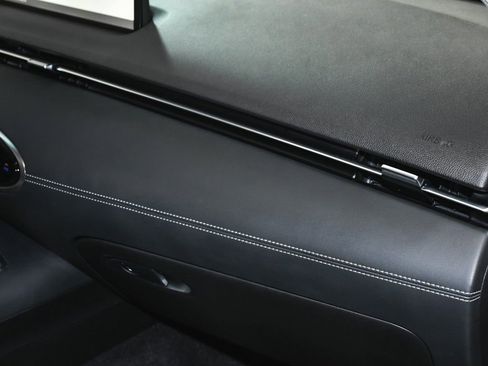 Used 2025 Genesis GV70 2.5T w/ Select Package image 58