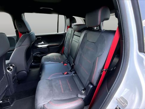 Used 2025 Mercedes-Benz GLB 35 AMG 4MATIC image 41