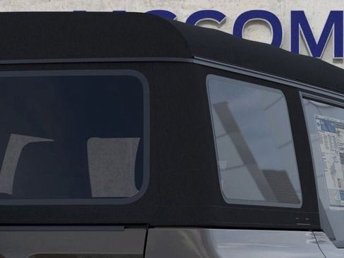 New 2025 Ford Bronco 4-Door image 25