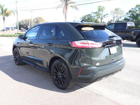 Used 2024 Ford Edge SE w/ Black Appearance Package image 8