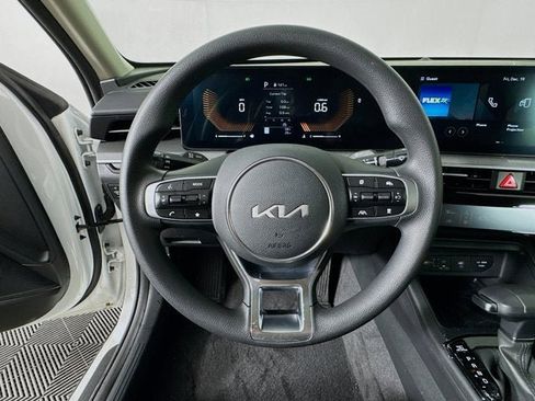 New 2025 Kia K5 LXS image 11