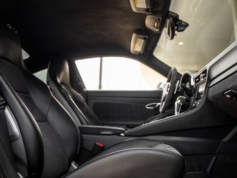 Certified 2016 Porsche 911 GT3 RWD image 37