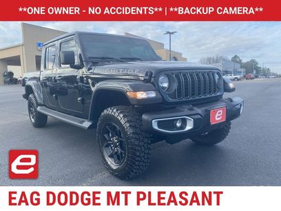 Used 2025 Jeep Gladiator Sport