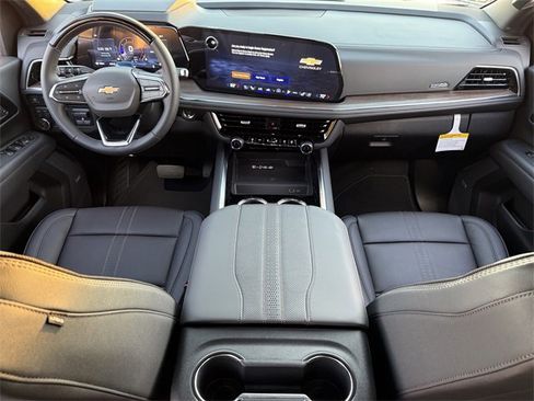 New 2026 Chevrolet Suburban High Country image 10