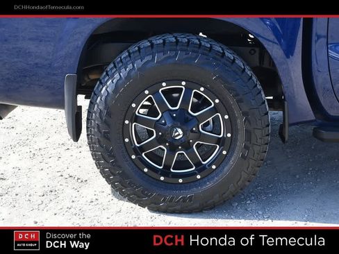 Used 2022 Nissan Frontier SV image 22