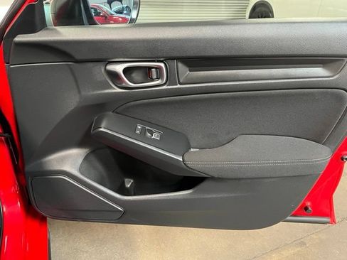 Used 2025 Honda Civic Sport image 11