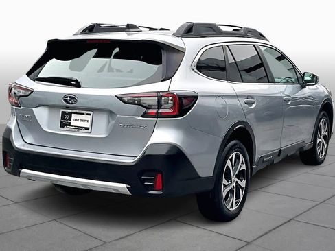 Used 2020 Subaru Outback Limited image 12