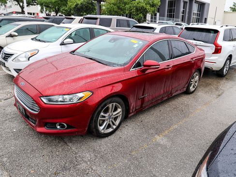 Used 2015 Ford Fusion Titanium image 3