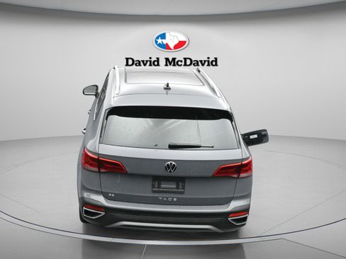 Used 2023 Volkswagen Taos SE w/ Panoramic Sunroof Package FWD image 39