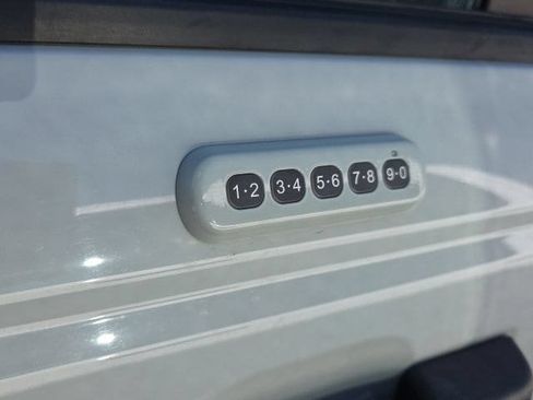 Used 2023 Ford Bronco Badlands w/ Sasquatch Package AWD/4WD image 13