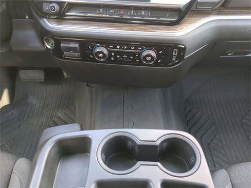 Used 2024 Chevrolet Silverado 2500 LT image 21
