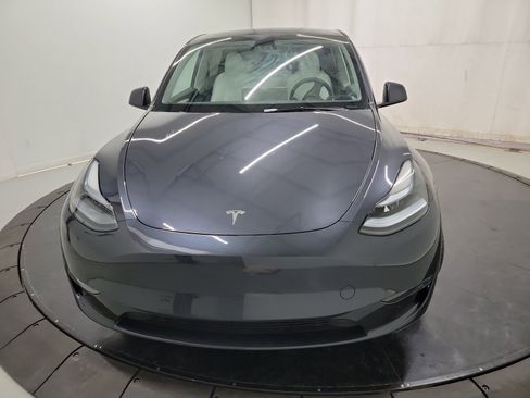 Used 2025 Tesla Model Y Long Range image 2