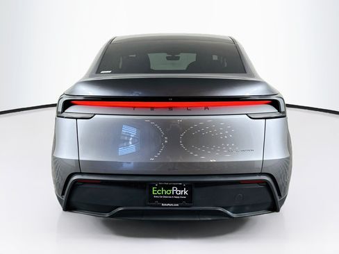 Used 2026 Tesla Model Y AWD image 7