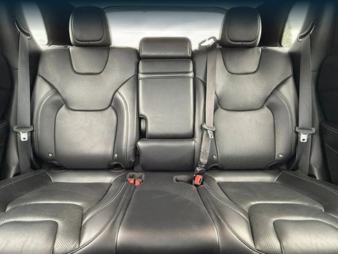 Used 2019 Jeep Cherokee Limited AWD/4WD image 22