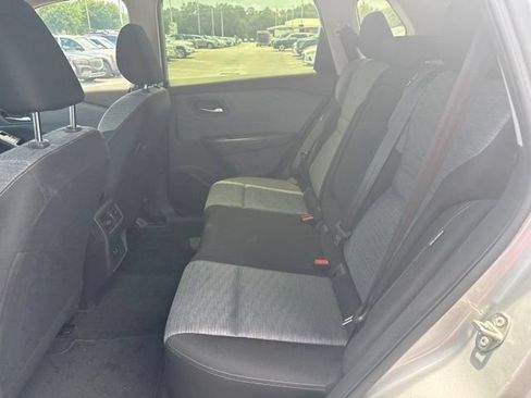 Used 2023 Nissan Rogue SV FWD image 22