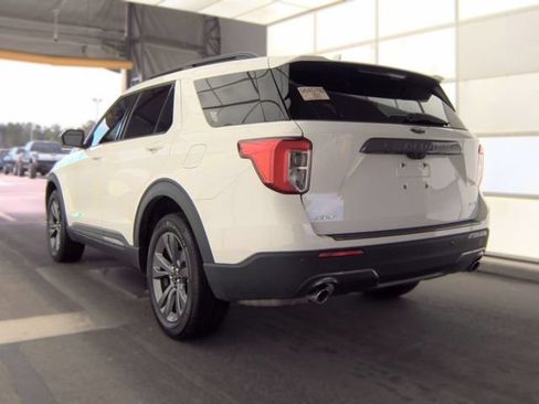 Used 2024 Ford Explorer XLT w/ Equipment Group 202A AWD/4WD image 4