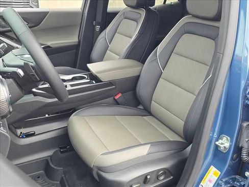 New 2026 Chevrolet Equinox LT w/ Convenience Package II AWD/4WD image 17