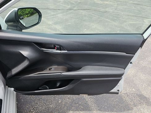 Used 2024 Toyota Camry XSE FWD image 14
