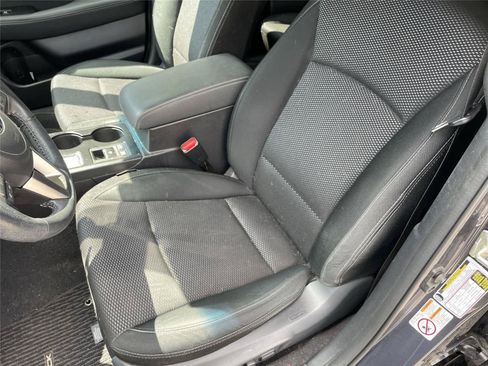 Used 2017 Subaru Outback 2.5i Premium AWD/4WD image 12