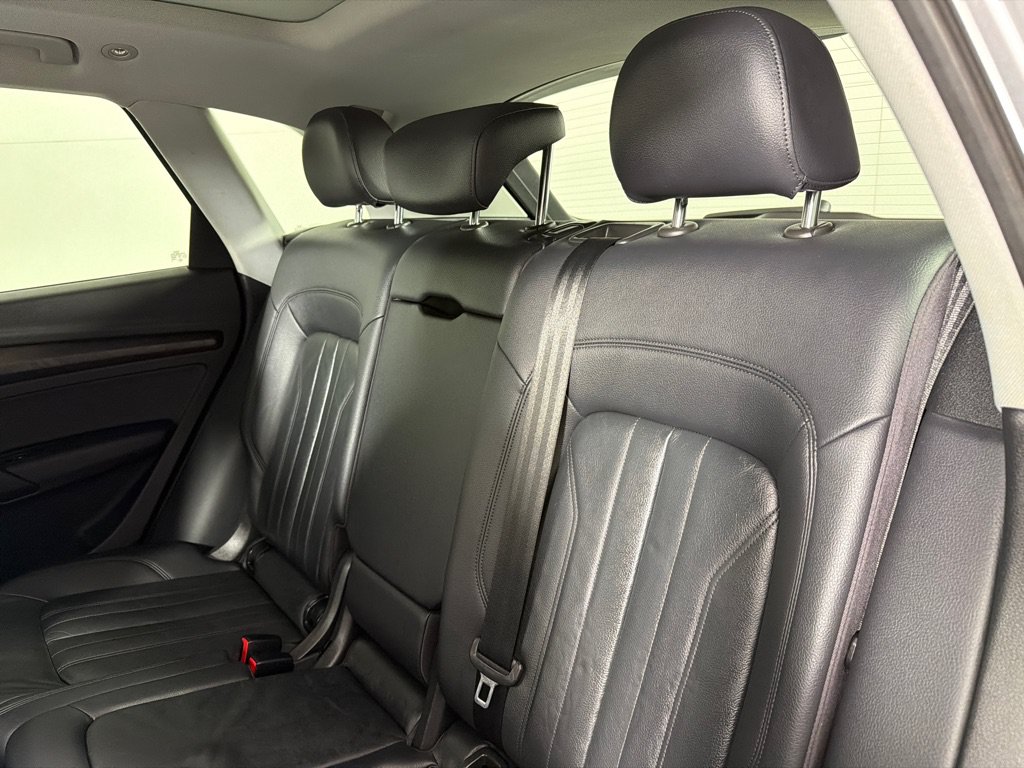 Used 2018 Audi Q5 2.0T Premium Plus w/ Premium Plus Package AWD/4WD image 18