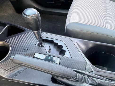 Used 2015 Toyota RAV4 LE image 16