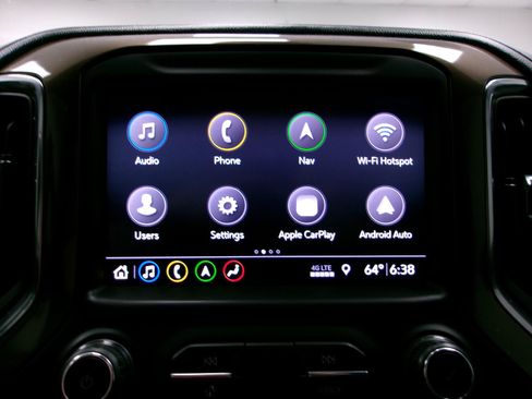 Used 2019 Chevrolet Silverado 1500 High Country w/ Technology Package AWD/4WD image 6
