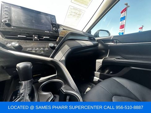 Used 2022 Toyota Camry XSE FWD image 13