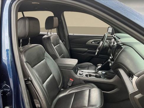 Certified 2022 Chevrolet Traverse LT image 31