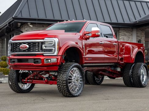 Used 2025 Ford F450 Platinum w/ Platinum Plus Package image 6