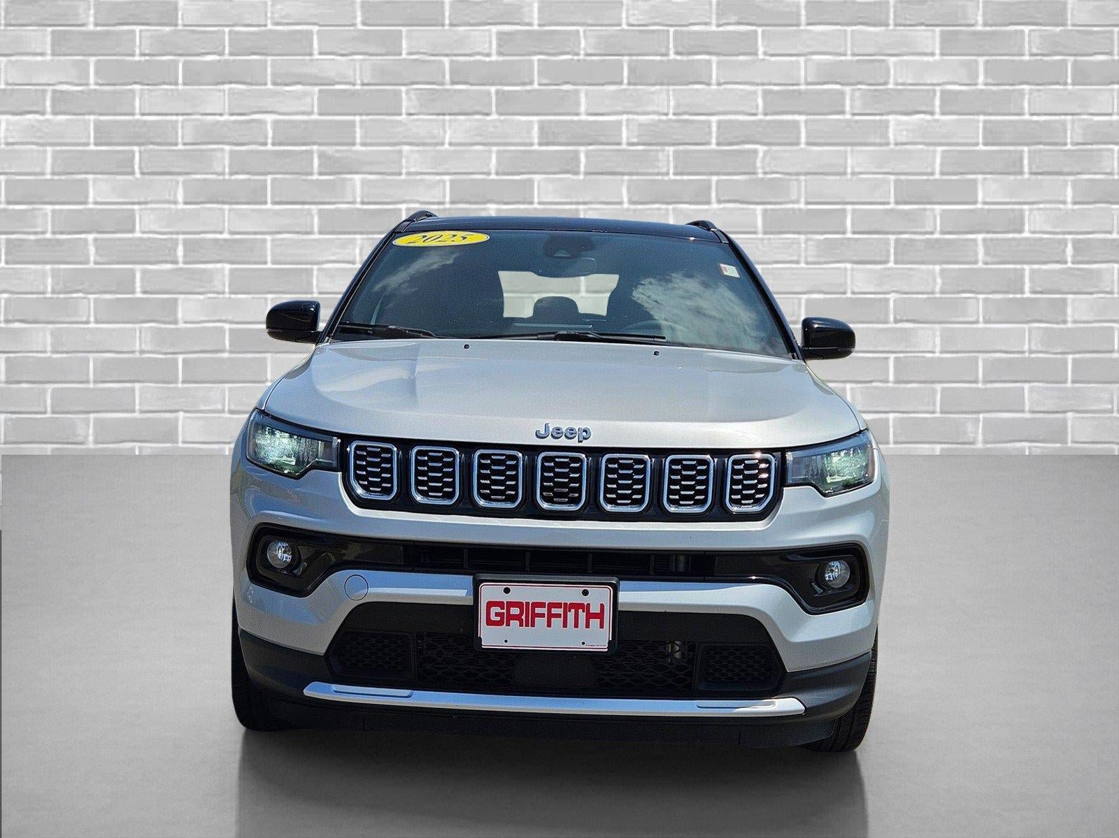 Used 2025 Jeep Compass Limited AWD/4WD image 2