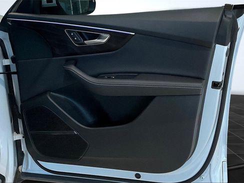 Used 2023 Audi Q8 Premium Plus w/ Premium Plus Package image 24