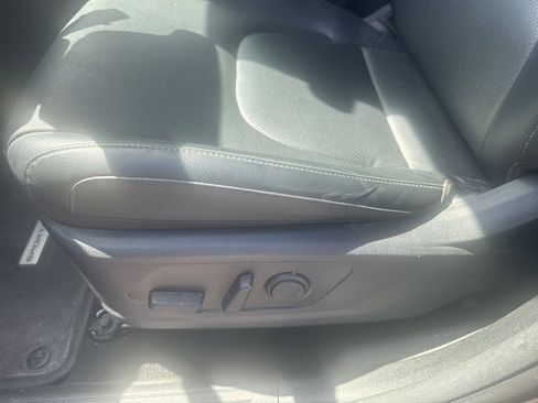 Used 2024 Kia Sportage EX image 18