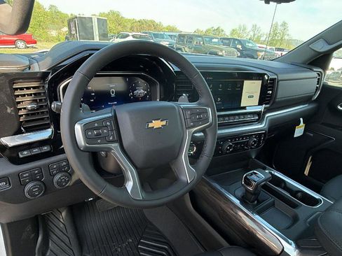 New 2026 Chevrolet Silverado 1500 LTZ w/ LTZ Premium Package image 17