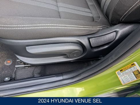 Certified 2024 Hyundai Venue SEL FWD image 15