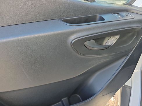 Used 2023 Mercedes-Benz Sprinter 4500 image 5