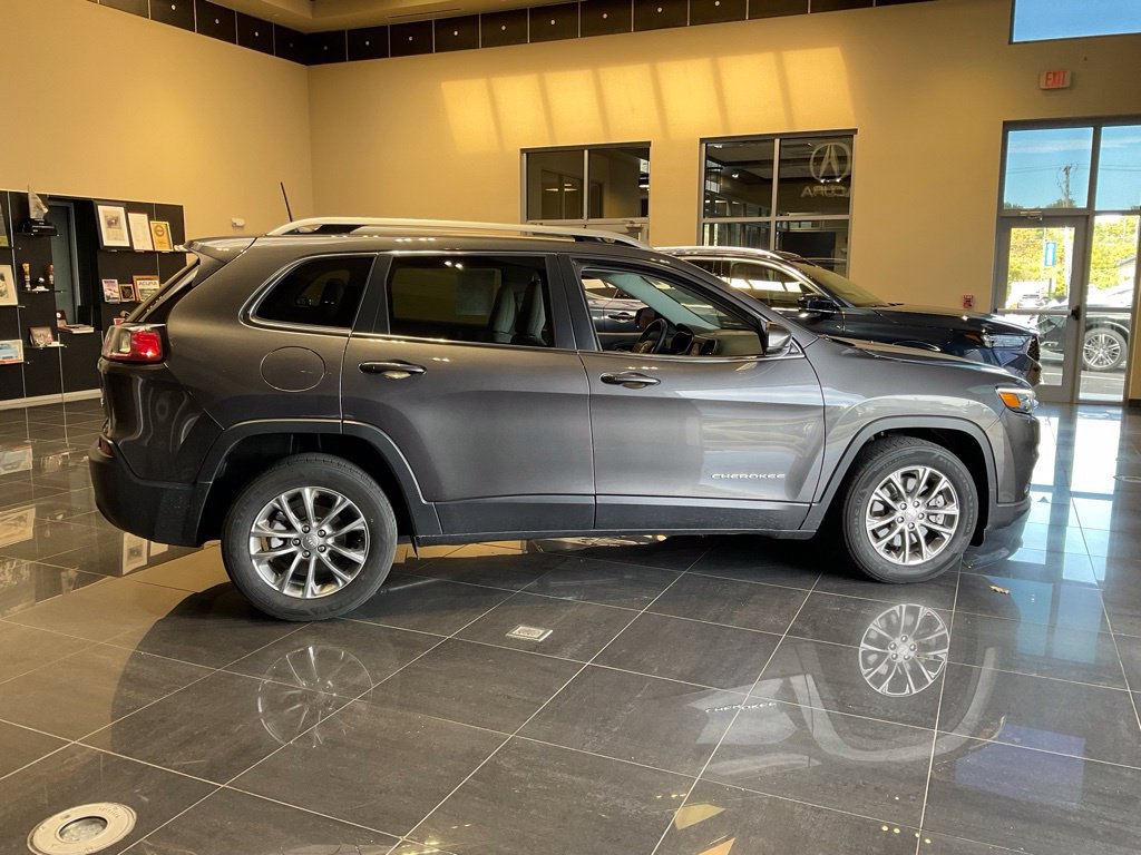 Used 2020 Jeep Cherokee Latitude Plus FWD image 7