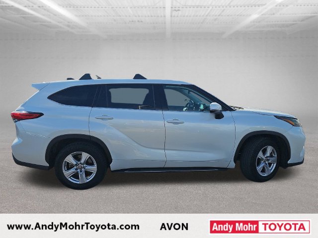 Certified 2022 Toyota Highlander L FWD image 8