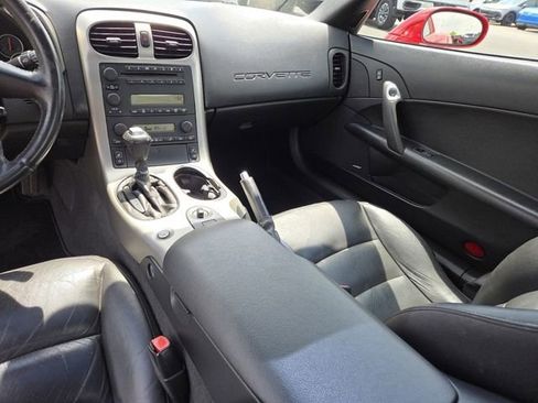 Used 2005 Chevrolet Corvette Coupe w/ Preferred Equipment Group RWD image 27