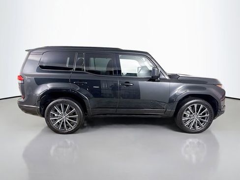 Used 2025 Lexus GX 550 w/ Cold Area Package AWD/4WD image 8