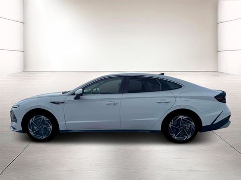 New 2026 Hyundai Sonata SEL FWD image 3